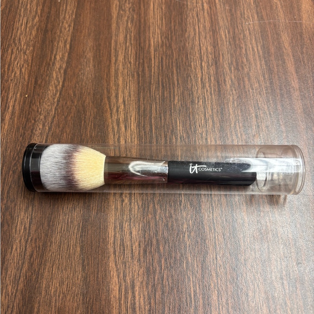 New It Cosmetics Heavenly Luxe Wand Ball Powder Brush #8